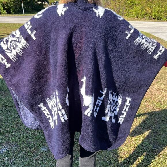 Llama INCA Print Navy Blue White Poncho Sweater Cape Boho Hippie Cozy Warm - Picture 2 of 11